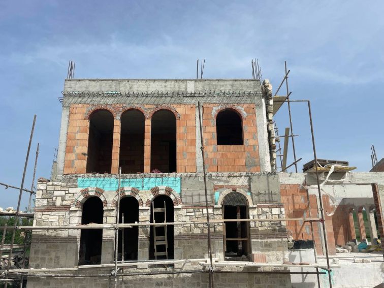 Бързо строителство на къща „Генади“ в село Неофит Рилски